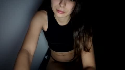 Snapshot of renee_loah chatting on 10.30.25 renee_loah online show from 10.30.25
