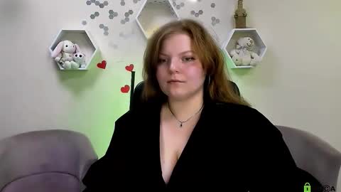 Sweet Renesmee online show from 09.17.25