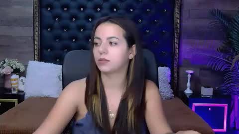renesmesweet online show from 10.21.25