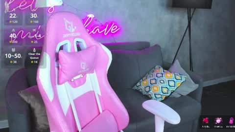 Snapshot of renesmy_black chatting on 06.17.26 Renesmy online show from 06.17.26