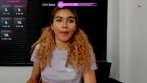 Snapshot of rennatta_sx chatting on 05.07.26 Renata online show from 05.07.26