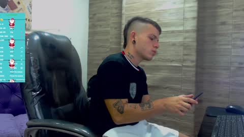 Snapshot of rennesanti chatting on 12.20.24 R E N E online show from 12.20.24