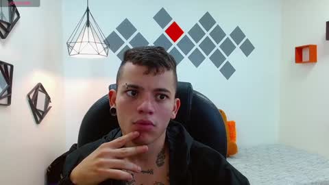 Snapshot of rennesanti chatting on 12.29.24 R E N E online show from 12.29.24