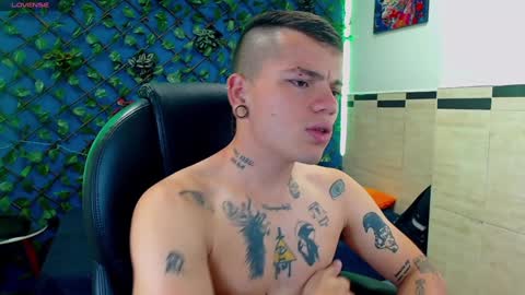 Snapshot of rennesanti chatting on 01.15.25 R E N E online show from 01.15.25