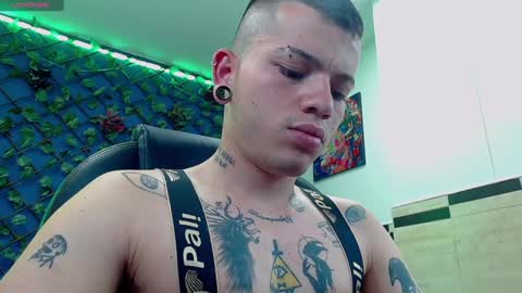 Snapshot of rennesanti chatting on 01.21.25 R E N E online show from 01.21.25