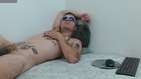 Snapshot of rennesanti chatting on 01.29.25 R E N E online show from 01.29.25