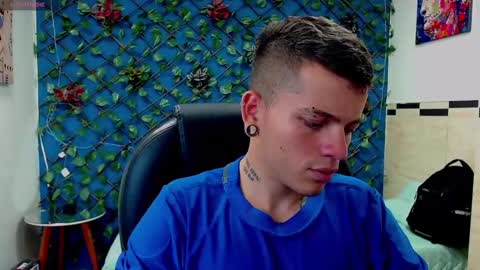 Snapshot of rennesanti chatting on 02.18.25 R E N E online show from 02.18.25