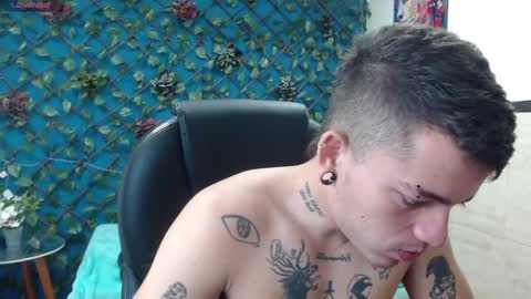 Snapshot of rennesanti chatting on 03.06.25 R E N E online show from 03.06.25