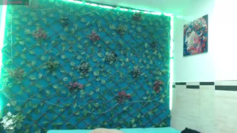 Snapshot of rennesanti chatting on 03.06.25 R E N E online show from 03.06.25