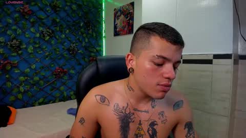 Snapshot of rennesanti chatting on 09.12.25 R E N E online show from 09.12.25