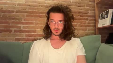 Snapshot of renzo_899 chatting on 05.13.26 Renzo online show from 05.13.26