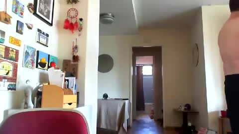 Residentofthecity online show from 10.05.25