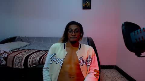 Snapshot of restrainged chatting on 01.21.25 Rest online show from 01.21.25