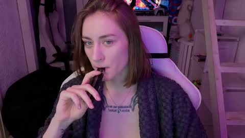 Snapshot of retromarie chatting on 02.07.26 Rie online show from 02.07.26