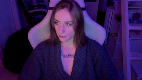 Snapshot of retromarie chatting on 02.25.26 Rie online show from 02.25.26