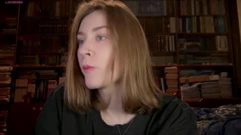 Snapshot of retromarie chatting on 03.28.26 Rie online show from 03.28.26