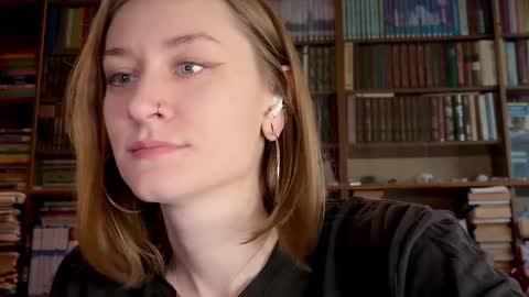 Snapshot of retromarie chatting on 03.30.26 Rie online show from 03.30.26