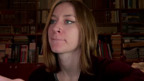 Snapshot of retromarie chatting on 04.11.26 Rie online show from 04.11.26