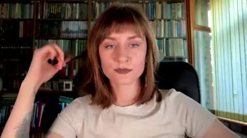 Snapshot of retromarie chatting on 06.27.26 Rie online show from 06.27.26