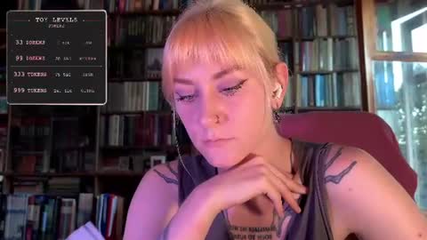 Snapshot of retromarie chatting on 07.09.26 Rie online show from 07.09.26