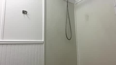 Snapshot of rey460 chatting on 10.02.25 rey460 online show from 10.02.25