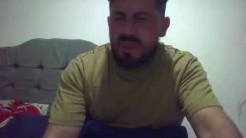 Snapshot of reyalad_mariana chatting on 02.05.25 REYALAD online show from 02.05.25