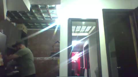 Snapshot of reyalad_mariana chatting on 02.12.25 REYALAD online show from 02.12.25