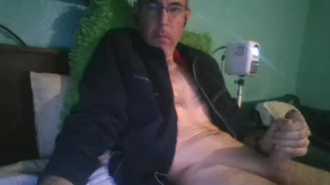 Snapshot of reyes_albert2006 chatting on 12.16.24 reyes_albert2006 online show from 12.16.24