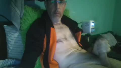 Snapshot of reyes_albert2006 chatting on 11.05.25 reyes_albert2006 online show from 11.05.25