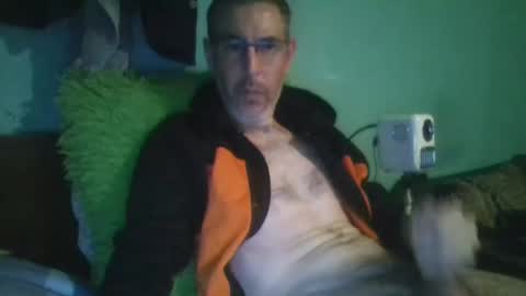 Snapshot of reyes_albert2006 chatting on 11.15.25 reyes_albert2006 online show from 11.15.25