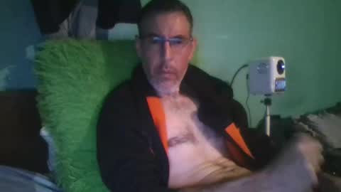 reyes_albert2006 online show from 11.23.25