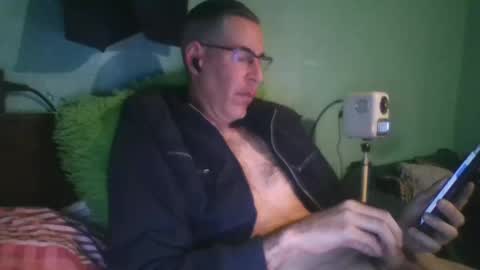 reyes_albert2006 online show from 04.19.26