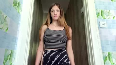 Snapshot of reynasugahara chatting on 05.22.26 May online show from 05.22.26