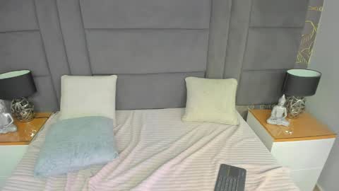 Snapshot of reze_chaw chatting on 04.29.26 Reze online show from 04.29.26
