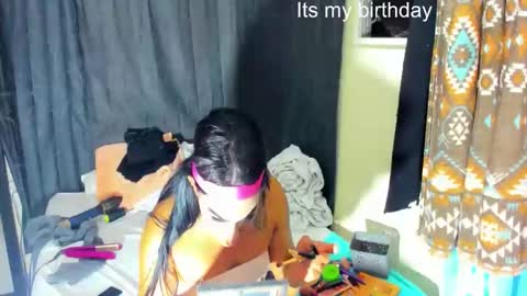 ROBERTA online show from 12.21.25