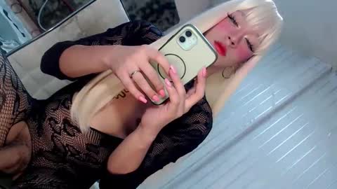 HI GUYS IM RHIAN PLEASE GIVE ME THUMBS UP online show from 02.16.26