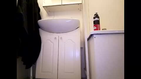 Snapshot of rhymes2479 chatting on 09.22.25 Shaved cock ready online show from 09.22.25