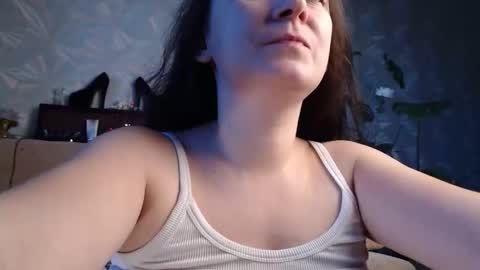 Snapshot of ria_32 chatting on 10.18.25 ria_32 online show from 10.18.25