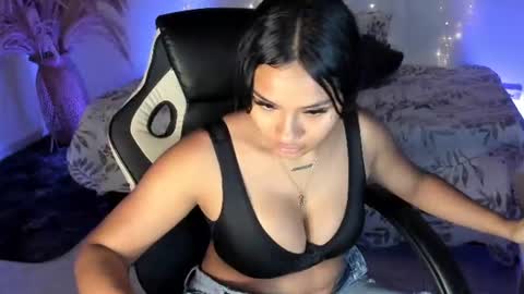 Snapshot of riana_kean chatting on 07.16.26 RianaK online show from 07.16.26