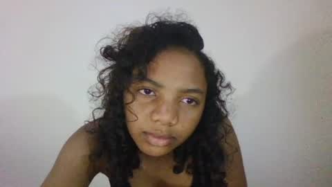 Snapshot of rianahcia chatting on 08.01.26 rianahcia online show from 08.01.26