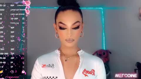 Snapshot of riannagarcia_ chatting on 10.30.25 Rianna Garcia online show from 10.30.25