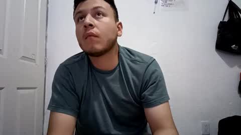 Snapshot of ricardogarcia21 chatting on 01.14.25 ricardogarcia21 online show from 01.14.25