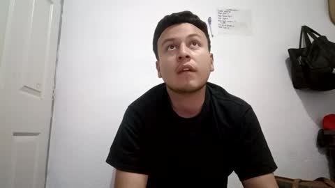 Snapshot of ricardogarcia21 chatting on 01.27.25 ricardogarcia21 online show from 01.27.25