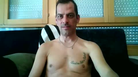 Snapshot of ricardohawtin chatting on 04.15.26 ricardohawtin online show from 04.15.26