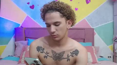 Snapshot of rich_de_la_rosa chatting on 09.11.25 rich and kitty online show from 09.11.25