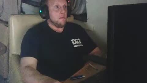 Snapshot of richardd110011 chatting on 05.24.26 richardd110011 online show from 05.24.26