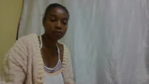 Snapshot of richella34 chatting on 06.19.26 richella34 online show from 06.19.26