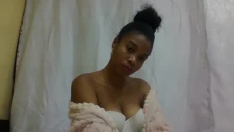 Snapshot of richella34 chatting on 07.15.26 richella34 online show from 07.15.26