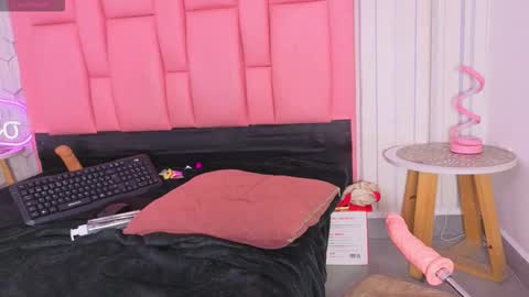 Snapshot of richellebonyy chatting on 02.19.26 Richel online show from 02.19.26