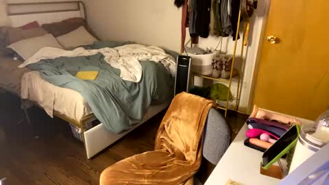 Amber online show from 01.05.25